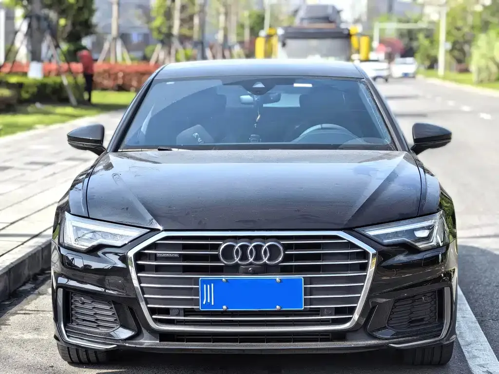 Audi A6L — фото 7