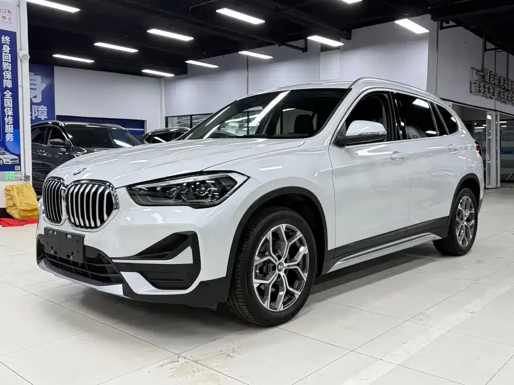 BMW X1 — фото 1