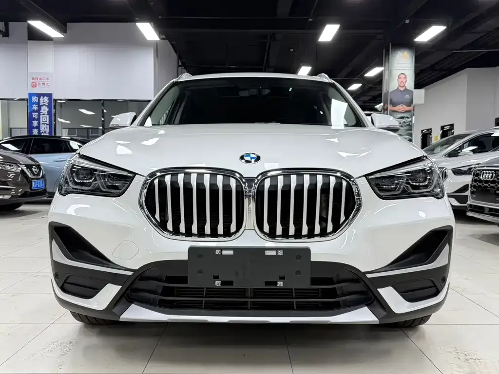 BMW X1 — фото 5