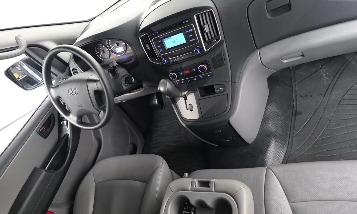 Hyundai Starex 2021 из KR, фото 2