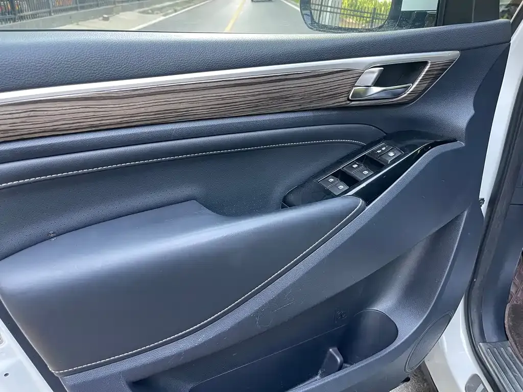 GAC Motor Trumpchi M8 — фото 10