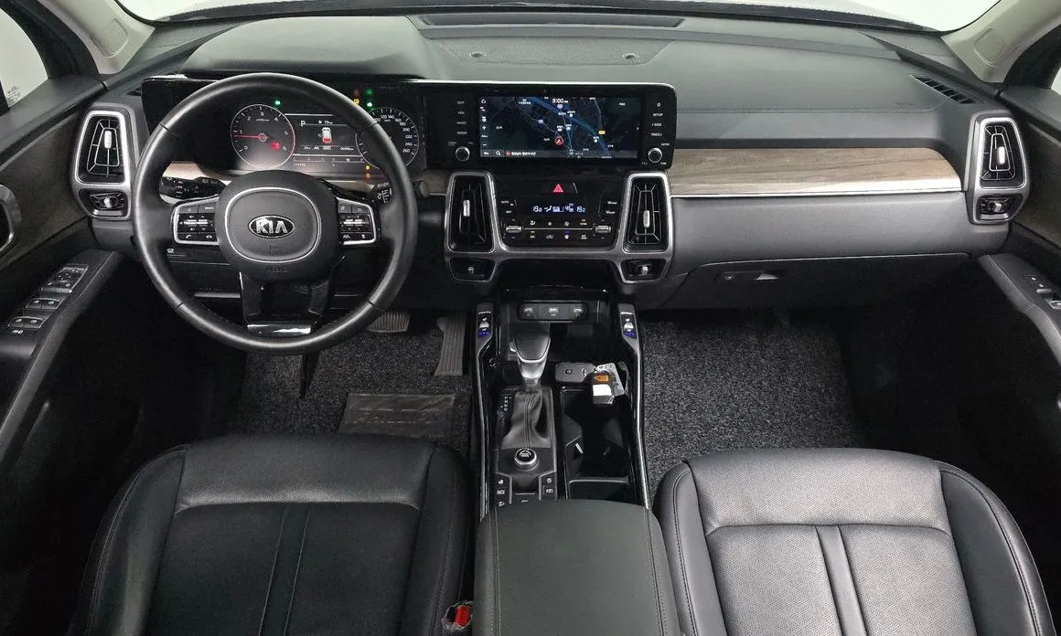 Kia Sorento — фото 10
