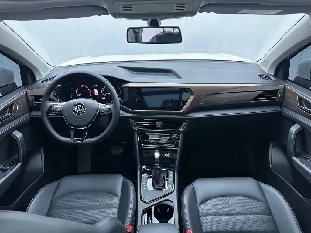 Volkswagen Tharu — фото 6