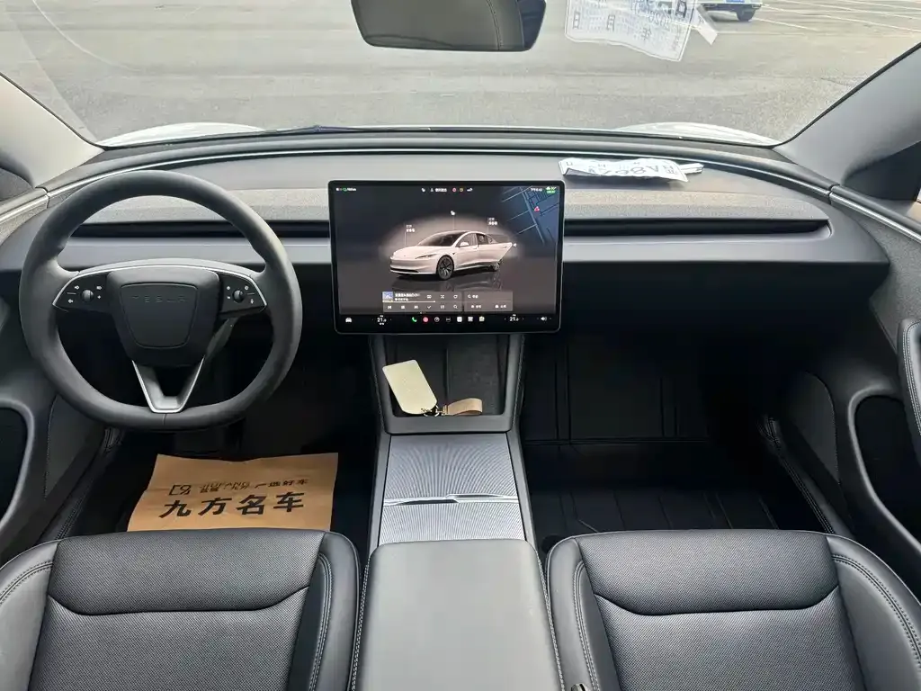 Tesla Model 3 — фото 9