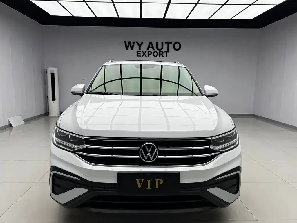 Volkswagen Tiguan L — фото 2