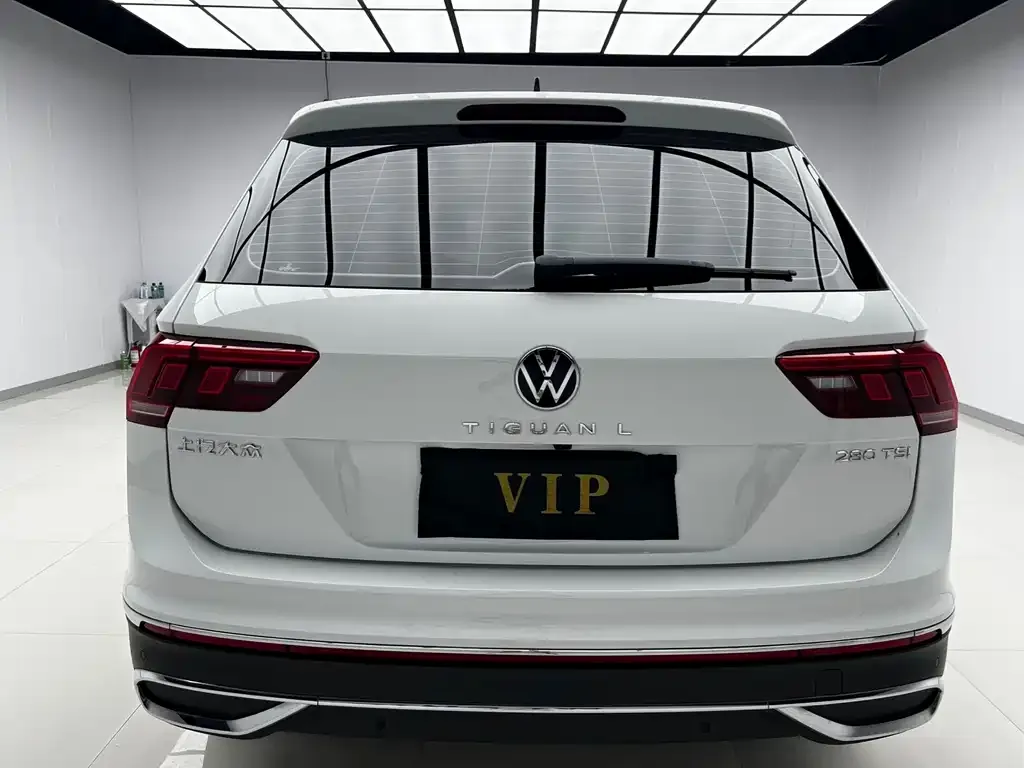 Volkswagen Tiguan L — фото 3
