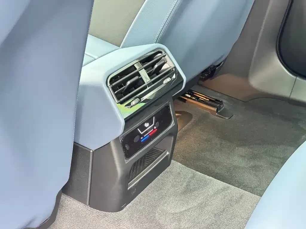 BMW i5 2024 из CN, фото 5