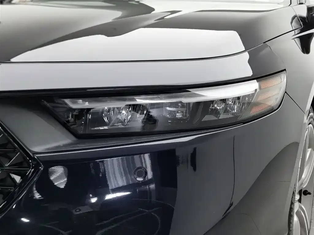 Honda Accord — фото 8