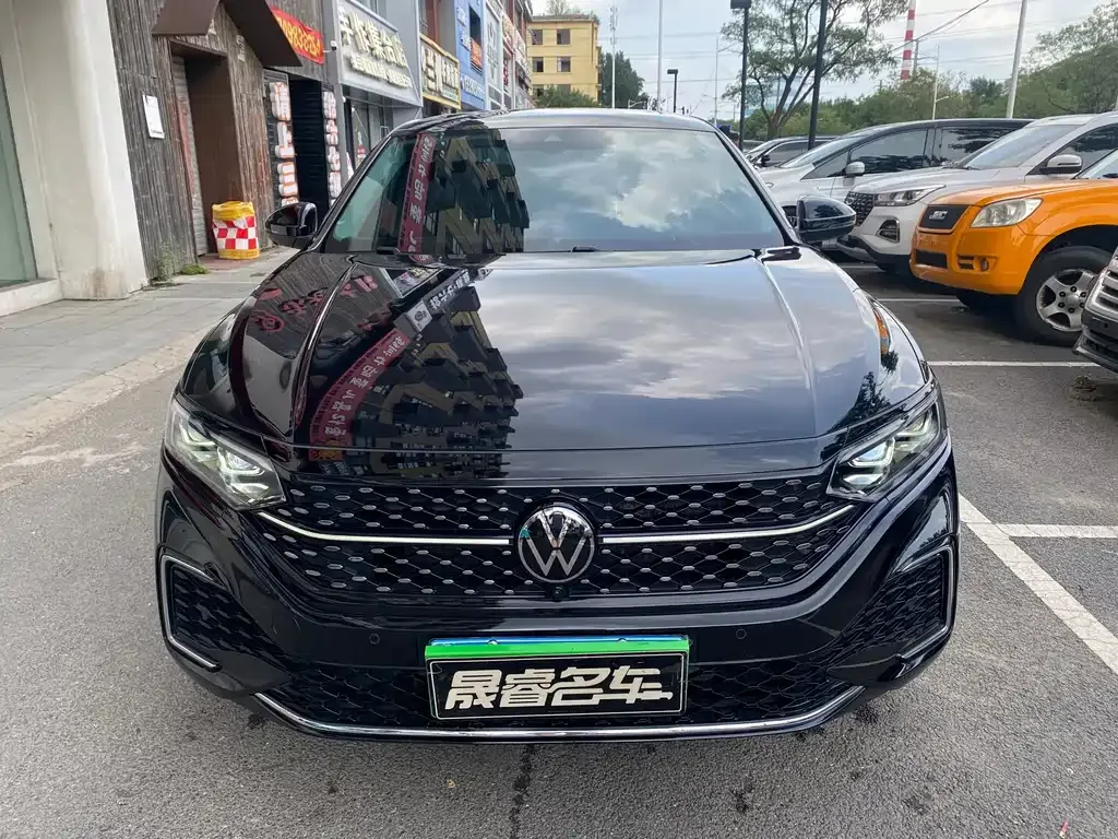 Volkswagen Passat — фото 10