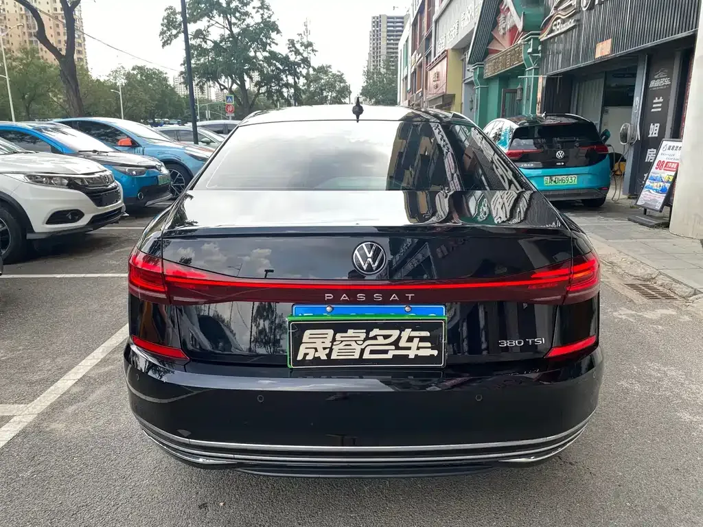Volkswagen Passat — фото 4