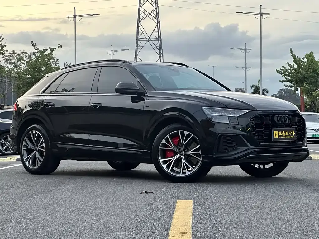 Audi Q8 — фото 4