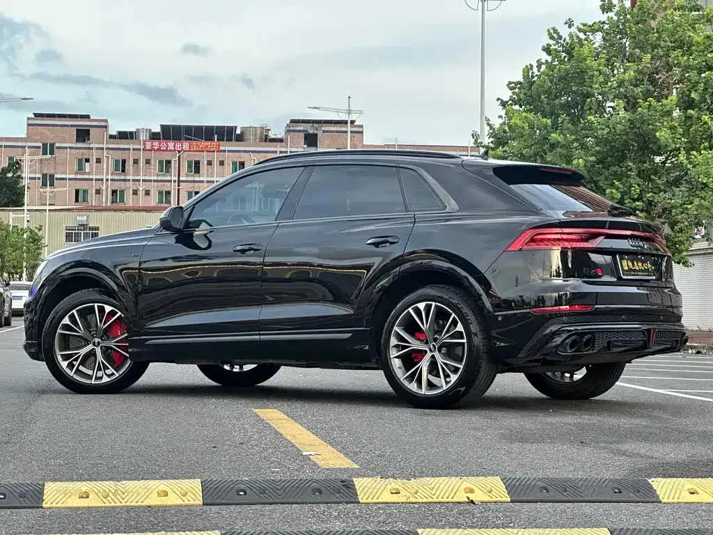 Audi Q8 — фото 2