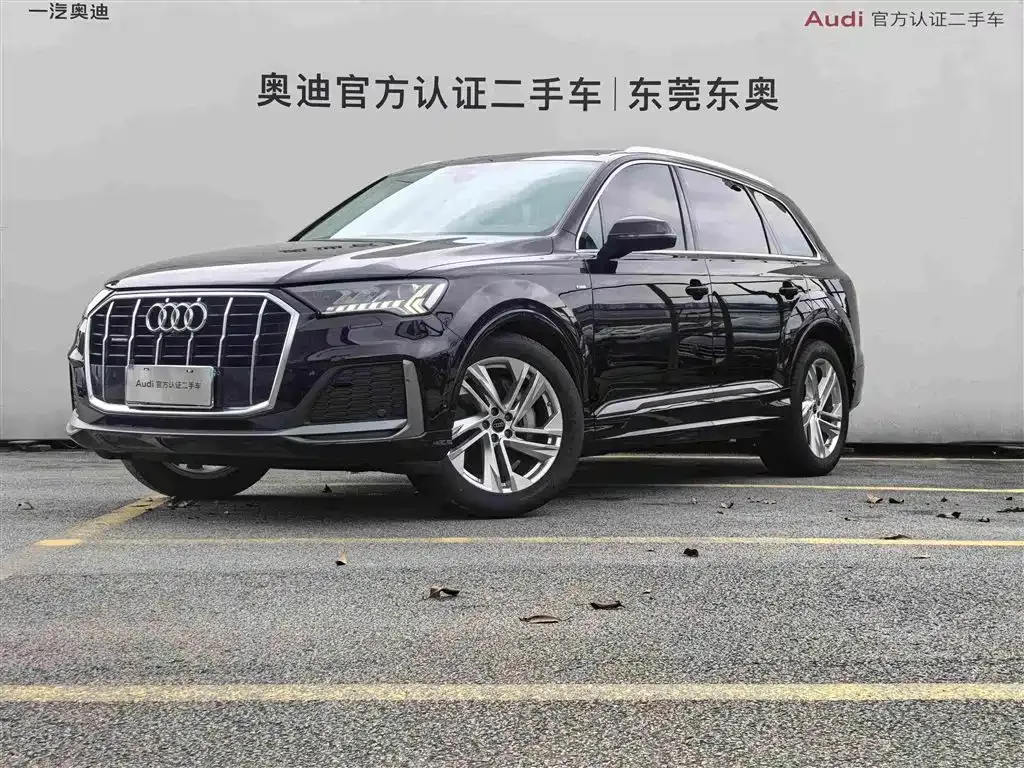 Audi Q7 — фото 1