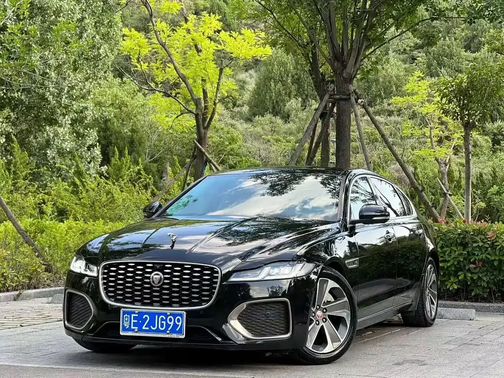 Jaguar XFL