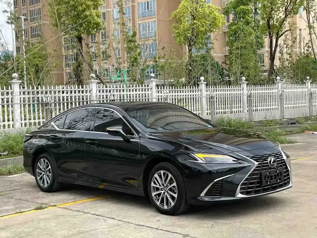 Lexus ES — фото 6