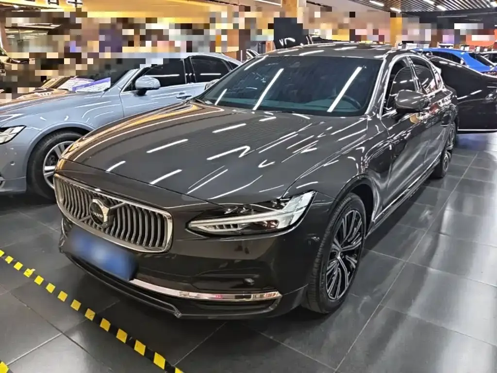 Volvo S90 — фото 1