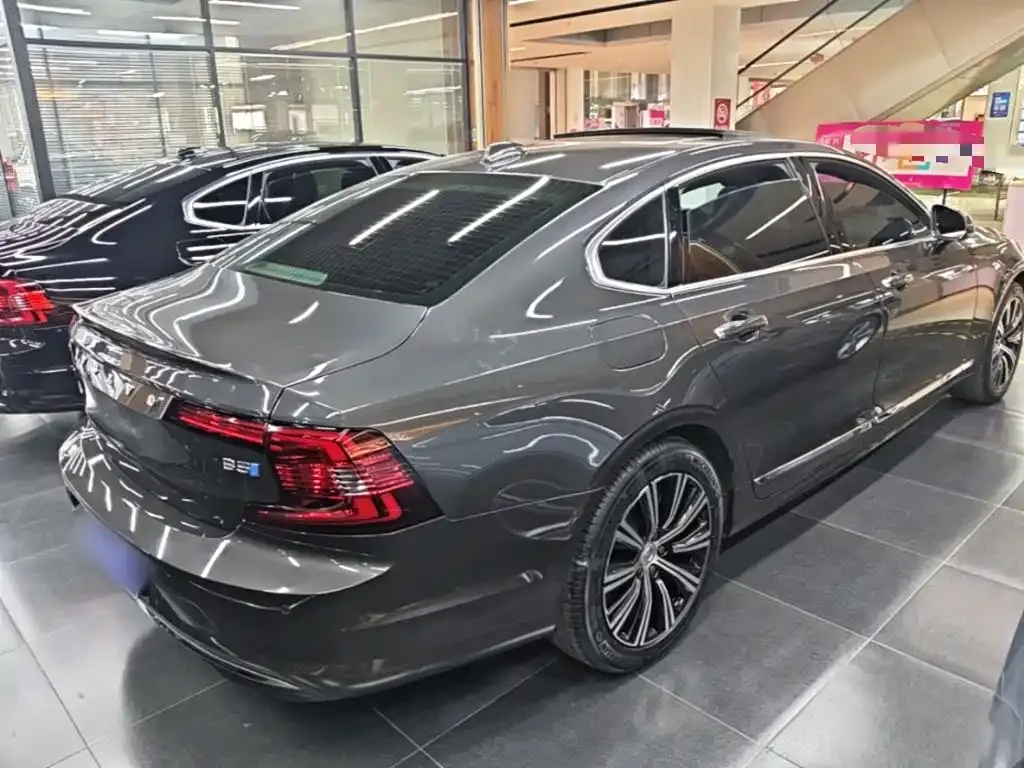 Volvo S90 — фото 4