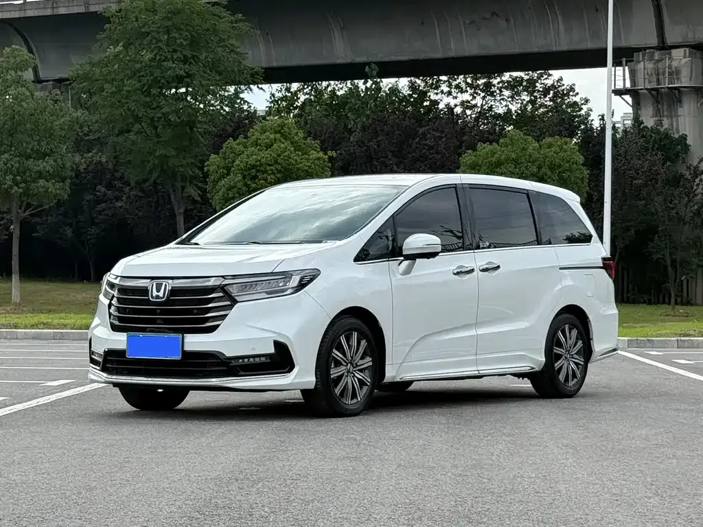 Honda Odyssey — фото 1
