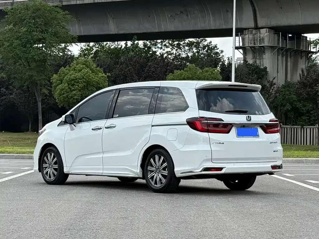 Honda Odyssey — фото 4
