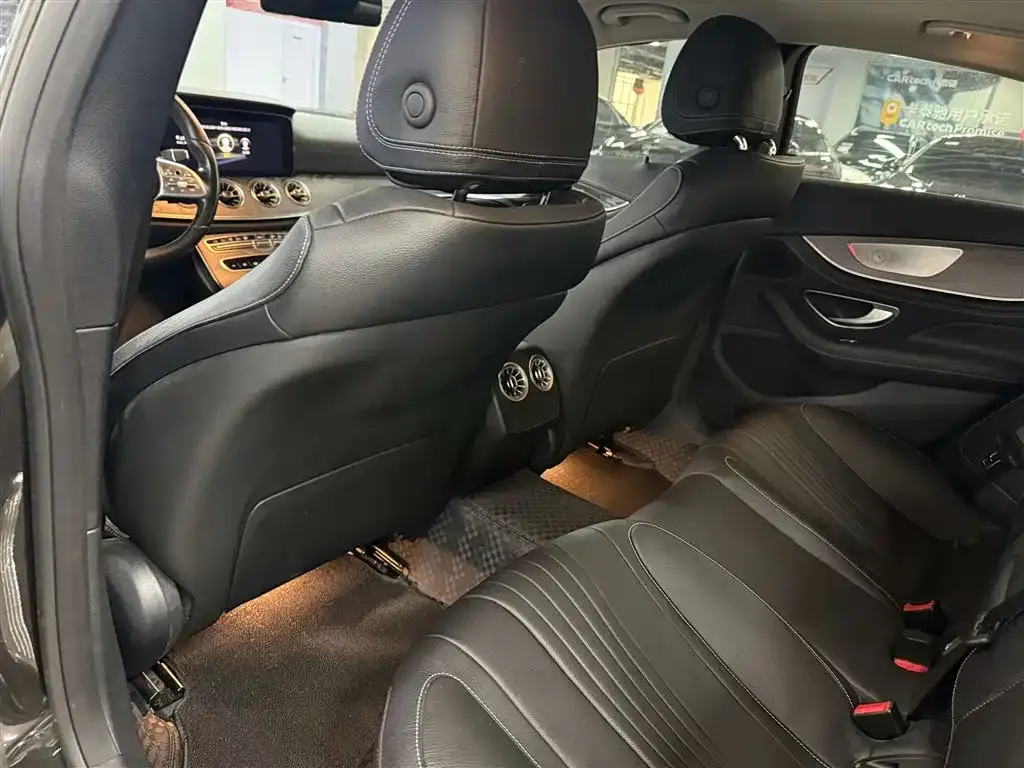 Mercedes-Benz CLS — фото 9