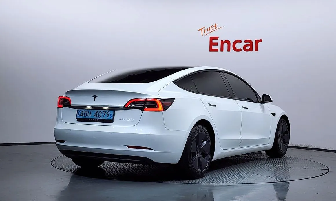 Tesla Model 3 — фото 6