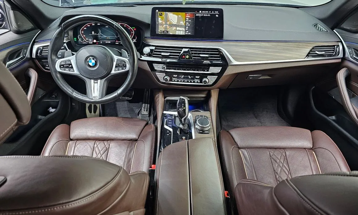 BMW 5-Series — фото 10