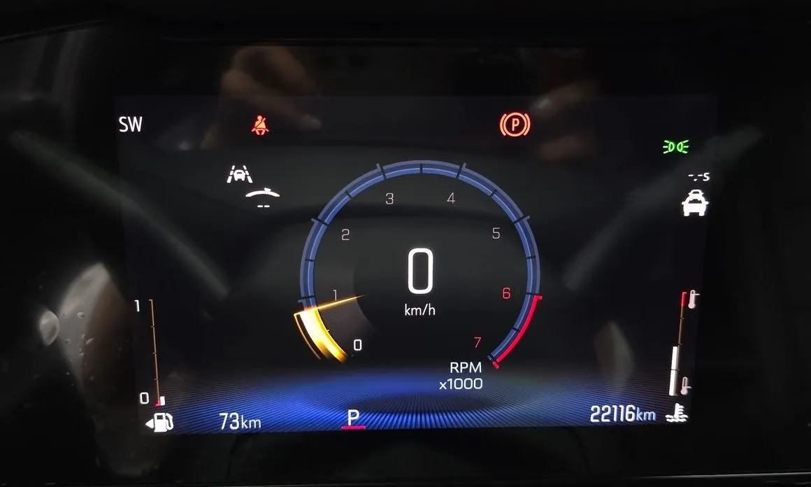 Chevrolet (GM Daewoo) Trax 2025 из KR, фото 4