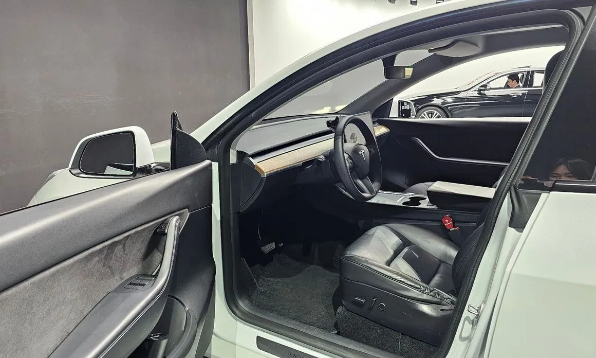 Tesla Model Y — фото 7