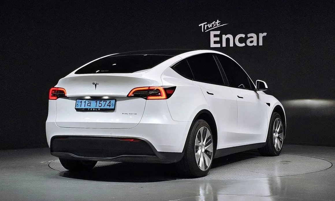 Tesla Model Y — фото 2
