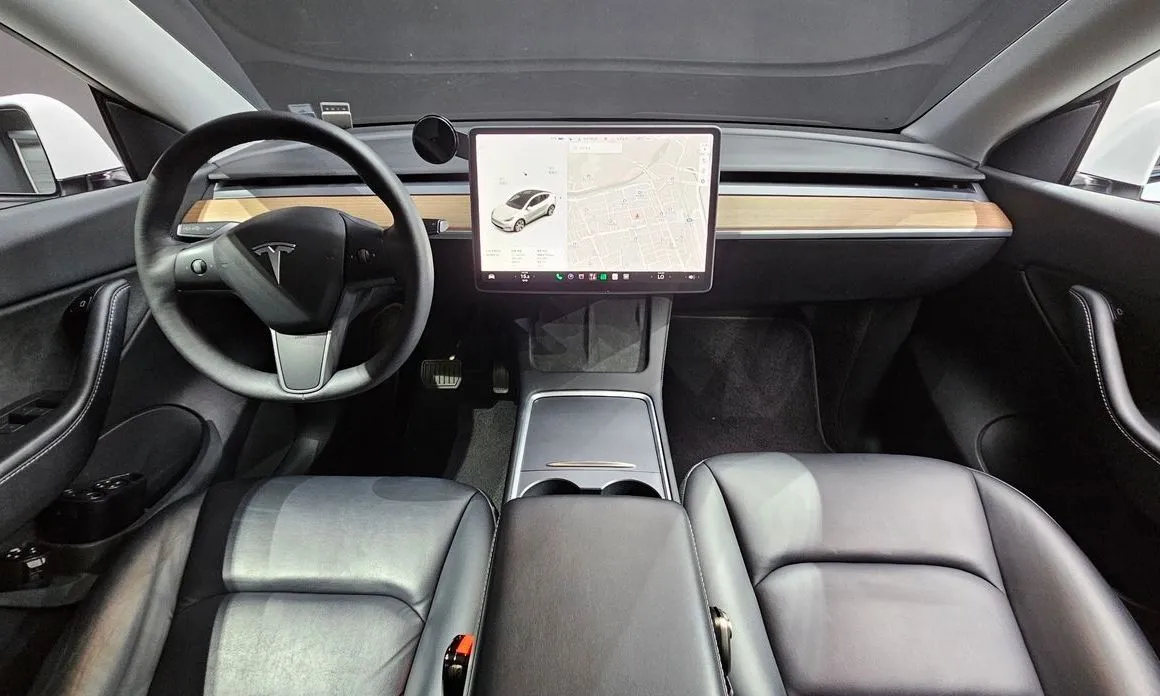 Tesla Model Y — фото 8