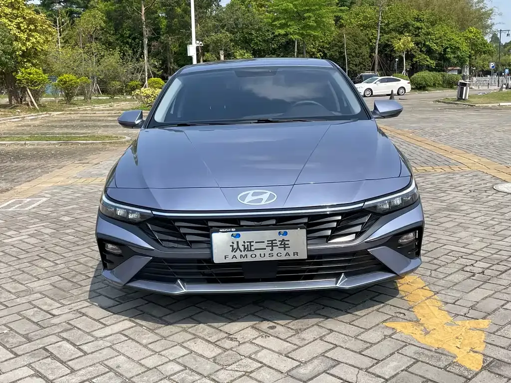 Hyundai Elantra — фото 8