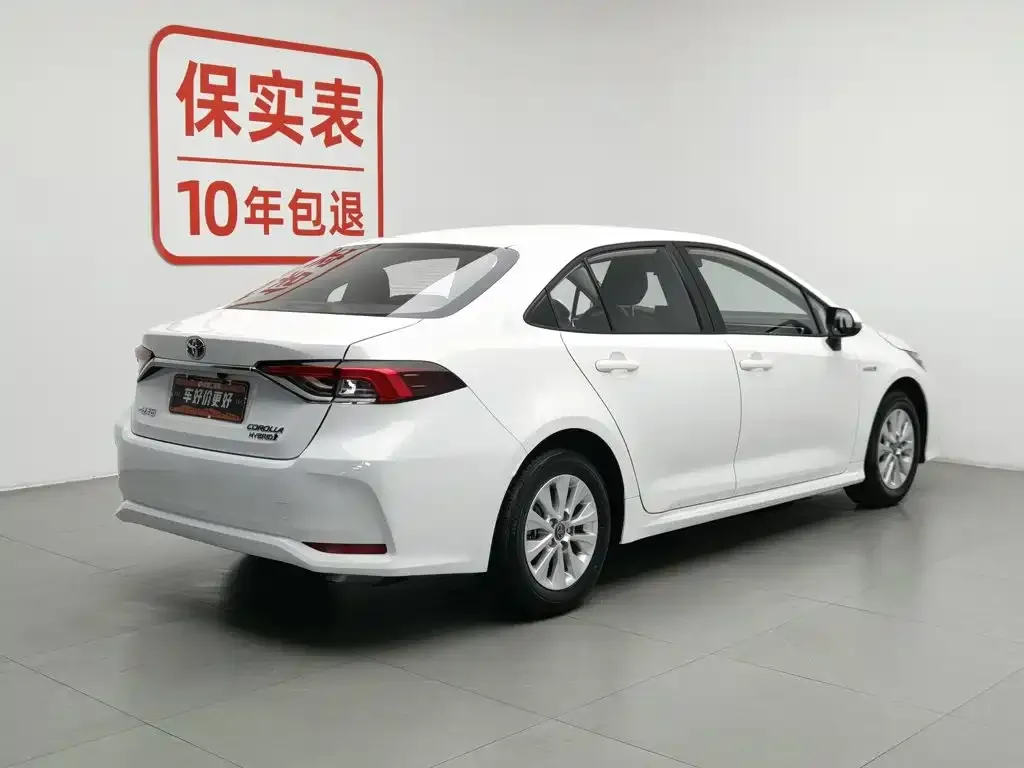 Toyota Corolla — фото 4