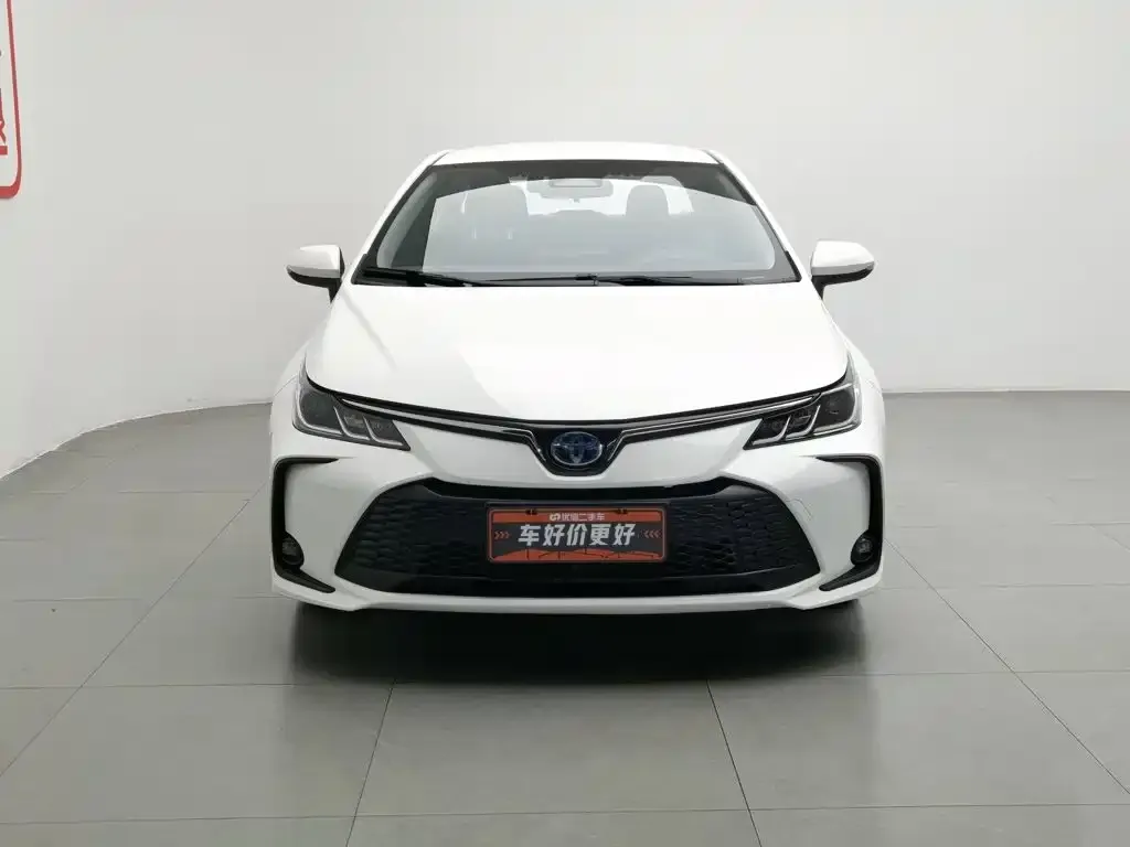 Toyota Corolla — фото 5