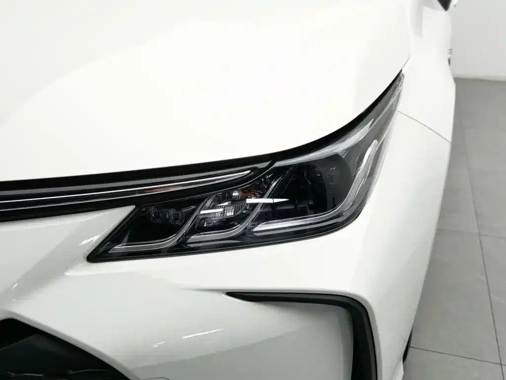 Toyota Corolla — фото 3