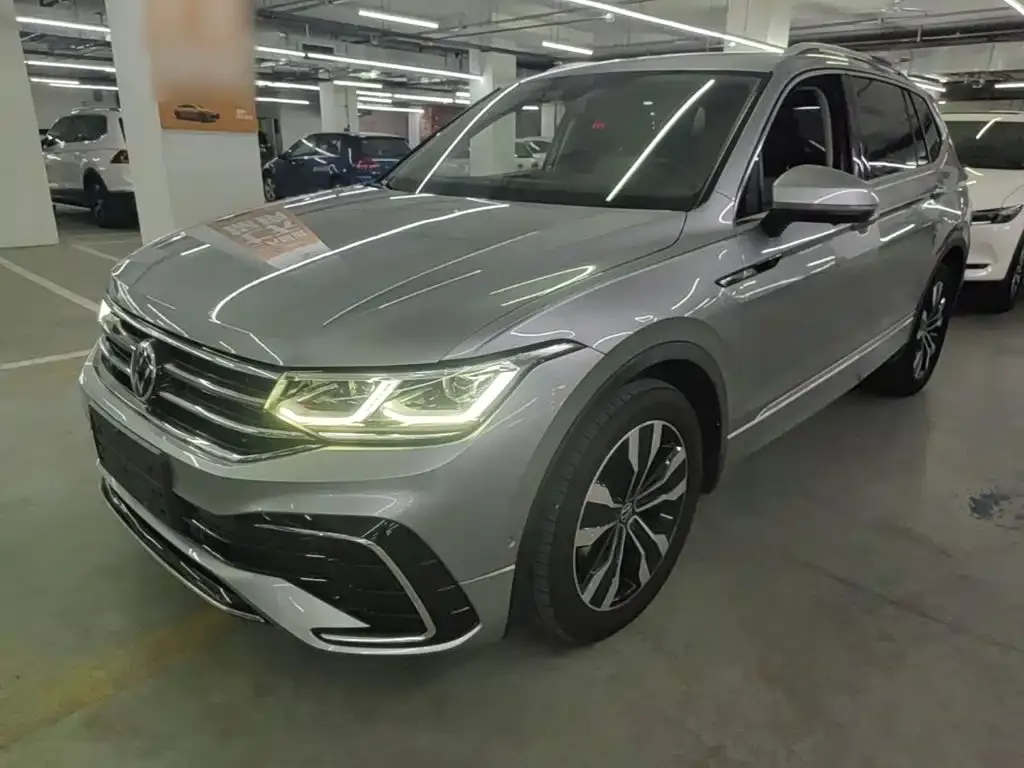 Volkswagen Tiguan L — фото 3