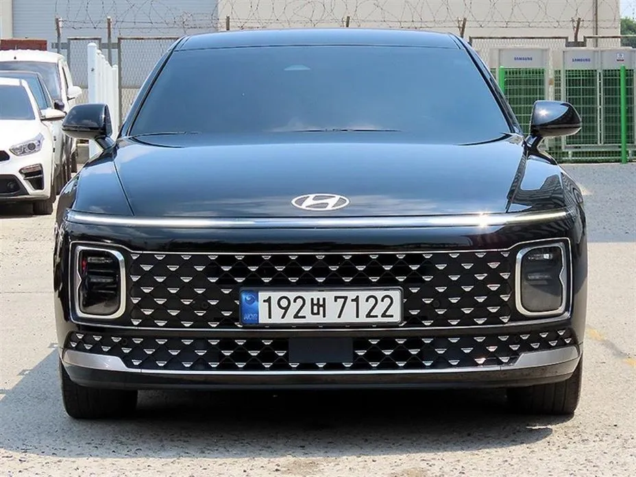 Hyundai Grandeur — фото 1