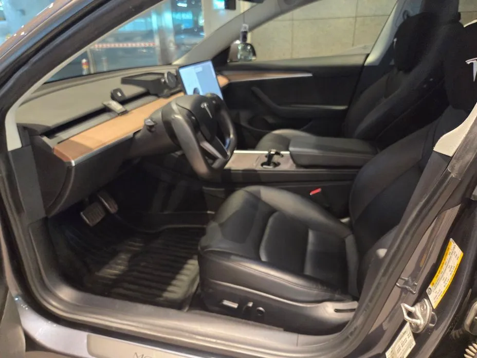 Tesla Model 3 2021 из KR, фото 8