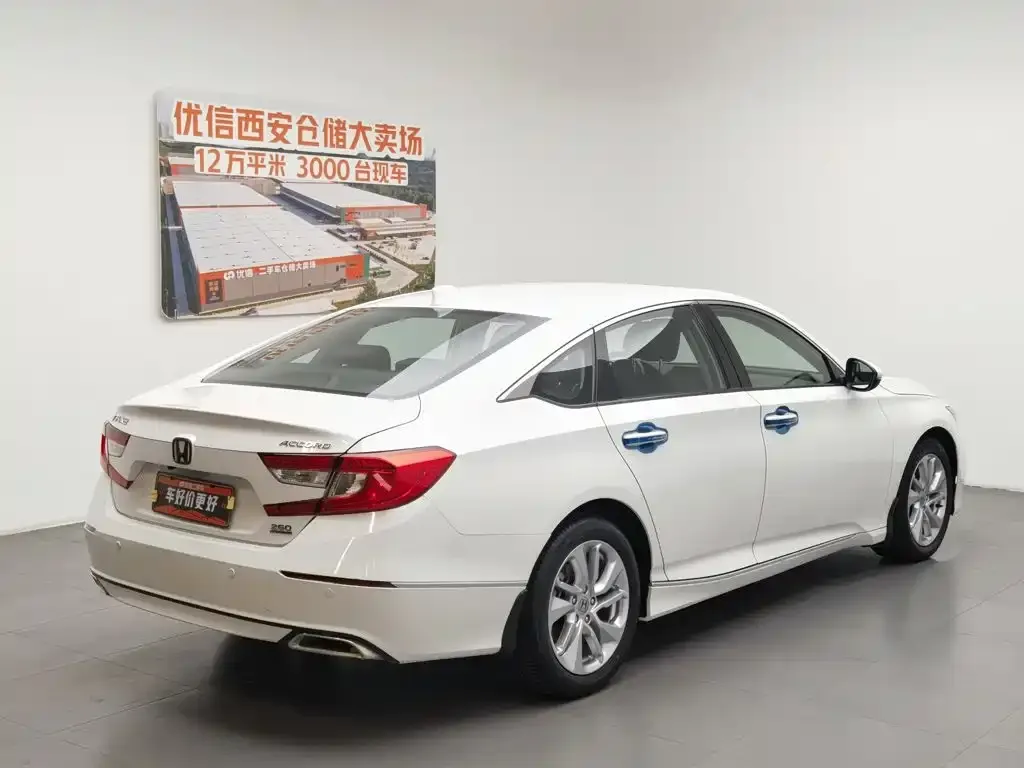 Honda Accord — фото 5