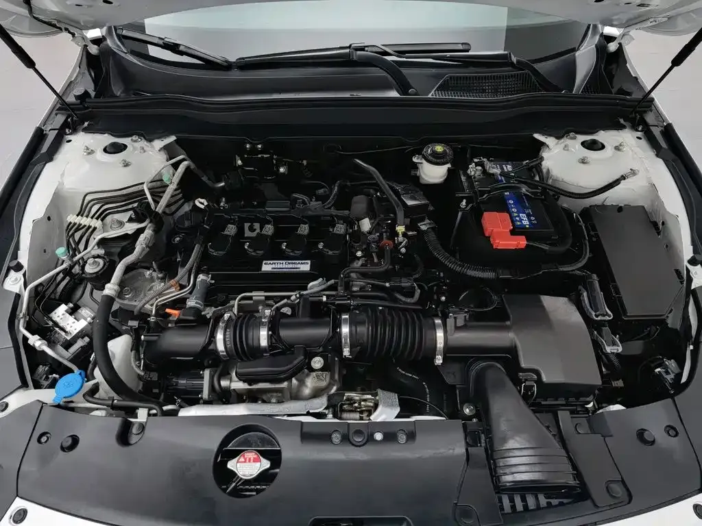 Honda Accord — фото 9