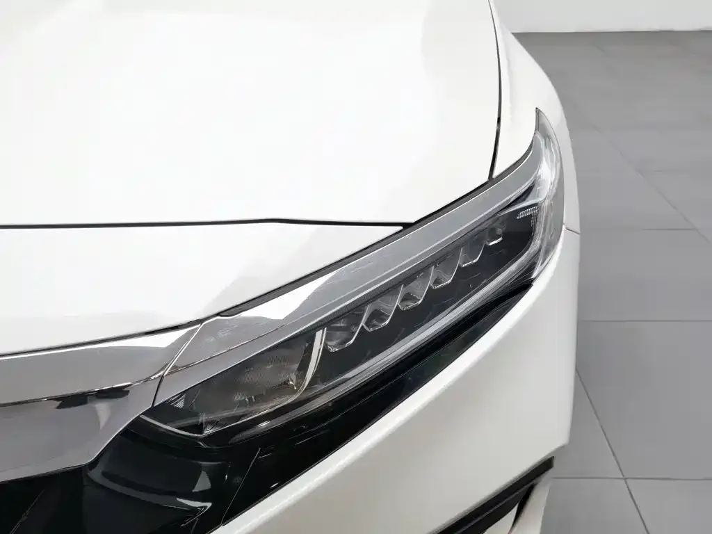Honda Accord — фото 6