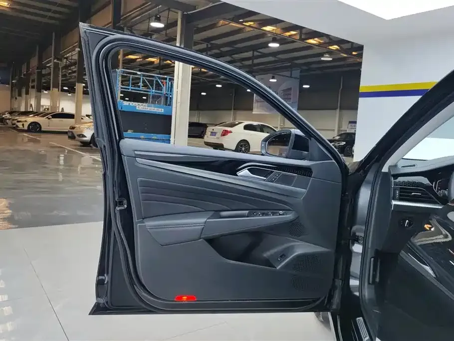 Volkswagen Passat — фото 9