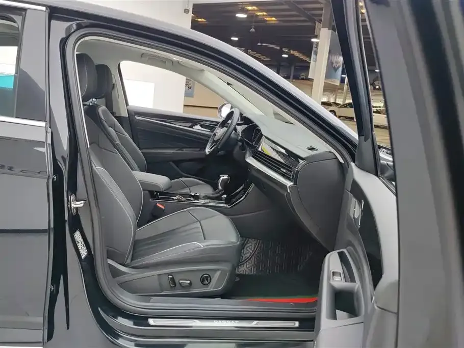 Volkswagen Passat — фото 8