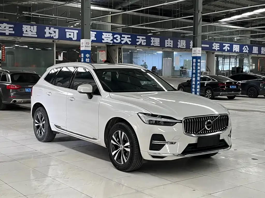 Volvo XC60 — фото 3