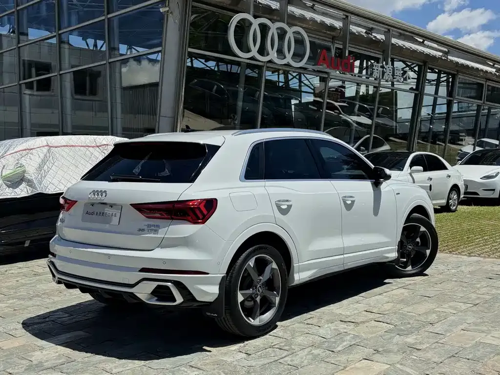 Audi Q3 — фото 6