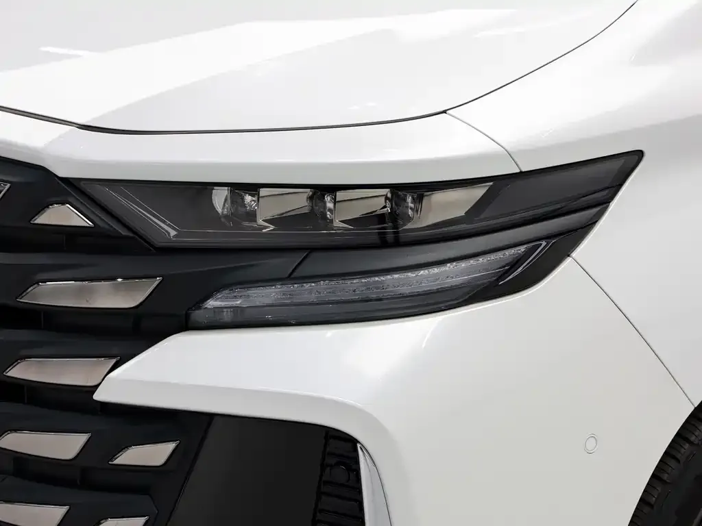 Toyota Vellfire — фото 6