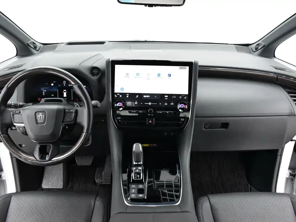 Toyota Vellfire — фото 9