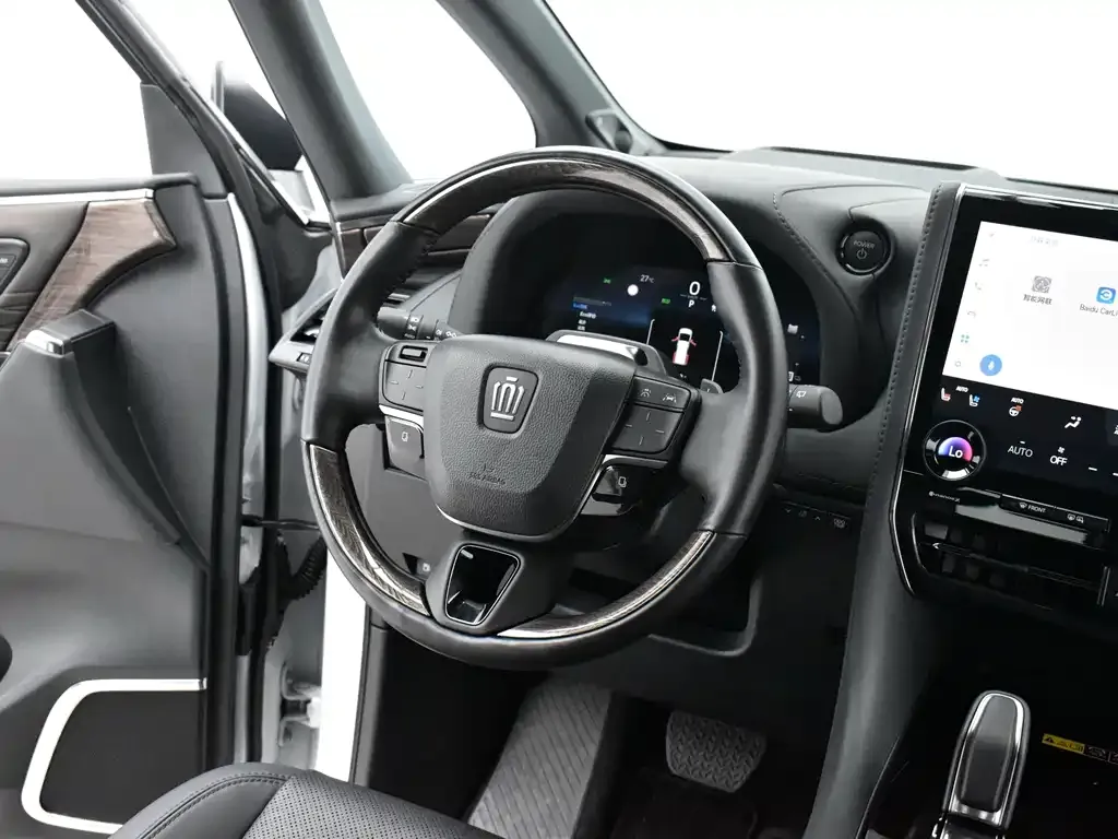 Toyota Vellfire — фото 8