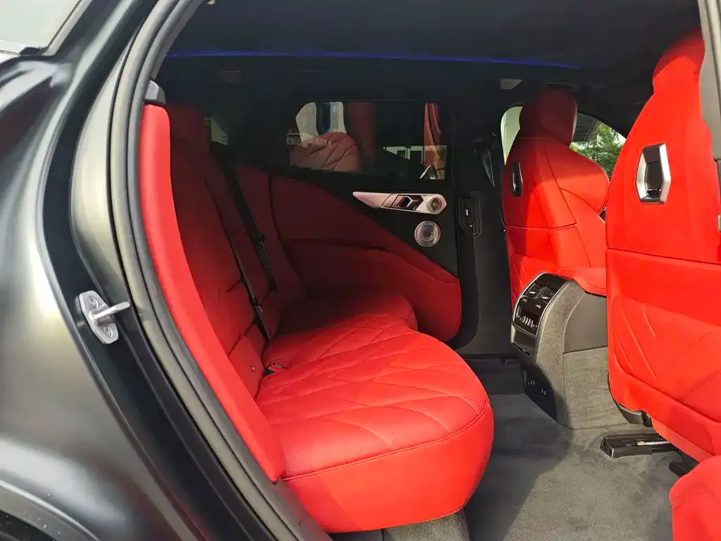 BMW XM — фото 7