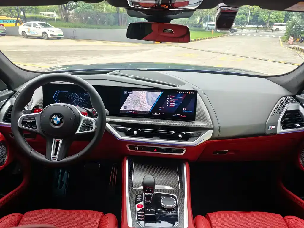 BMW XM — фото 9