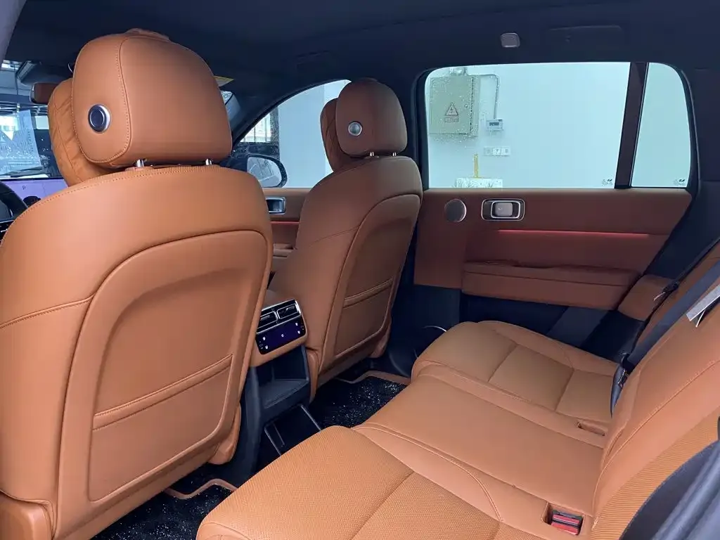 Li Auto L6 — фото 3